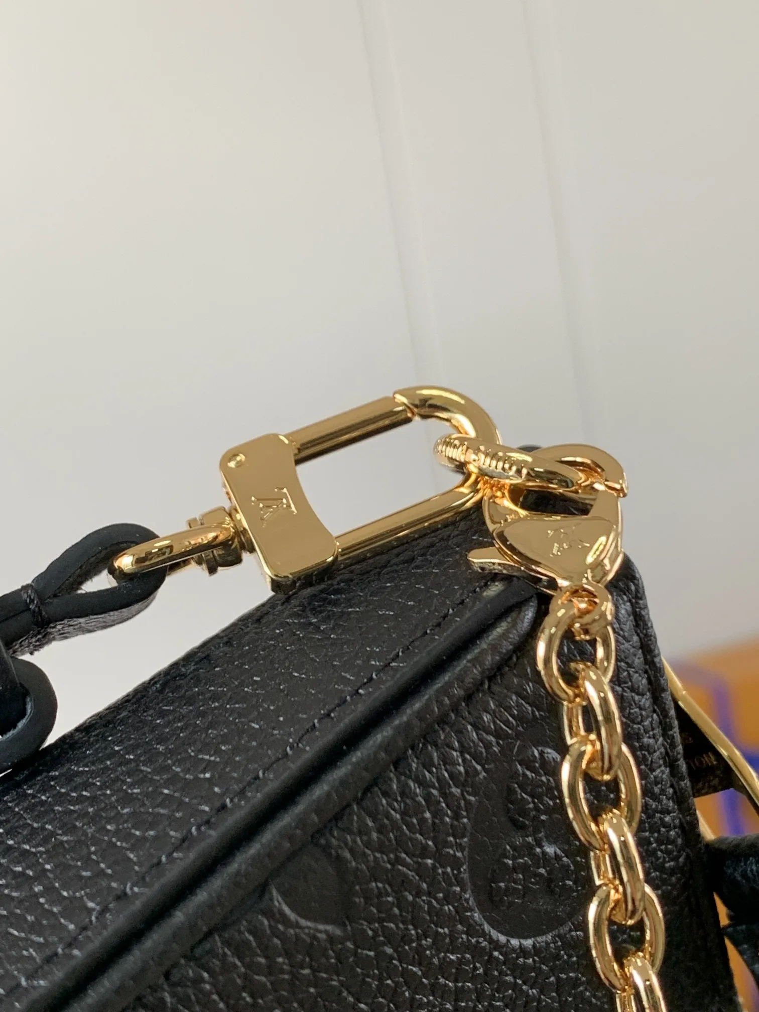 Louis Vuitton Easy Pouch On Strap Monogram Empreinte Black / LV - Image 4