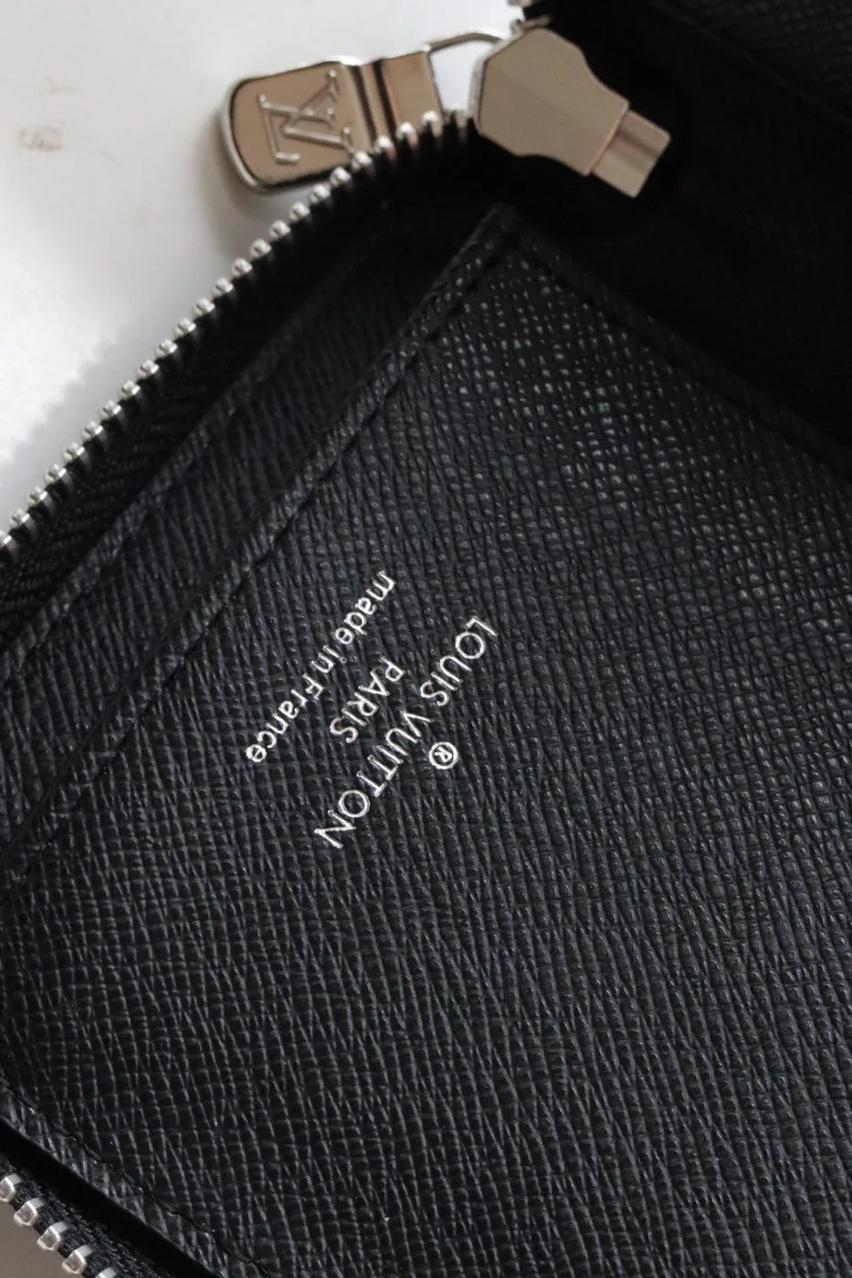 Louis Vuitton Zippy Wallet Vertical Damier Graphite - Image 4