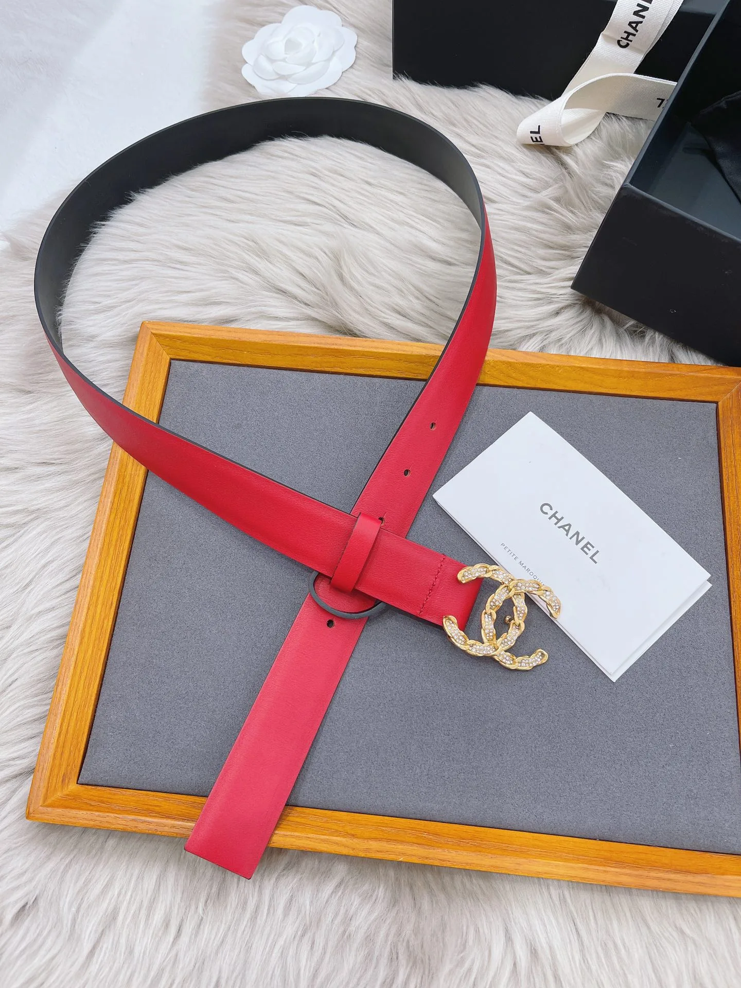 Chanel Shiny Gold Tone Chain Interlocking C Belt Red - Image 6