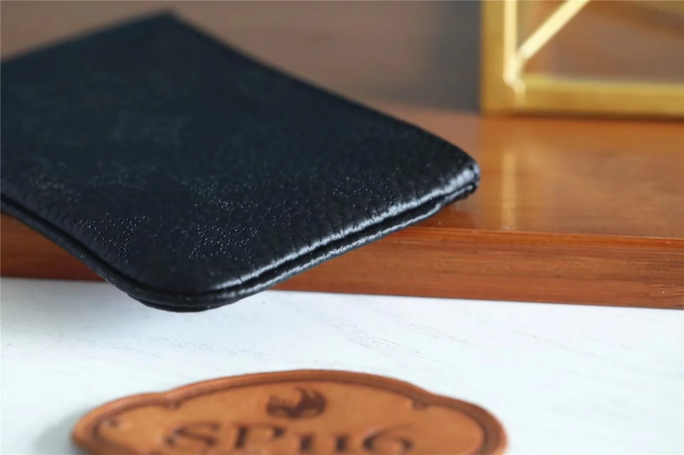 Louis Vuitton Key Pouch Mahina Black - Image 9
