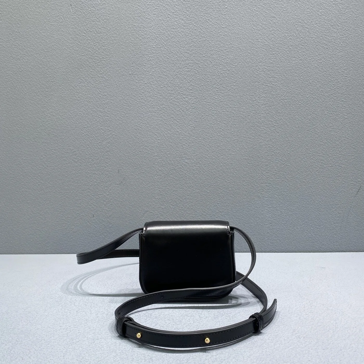 Celine Teen Triomphe Bag Black / .38NO - Image 4