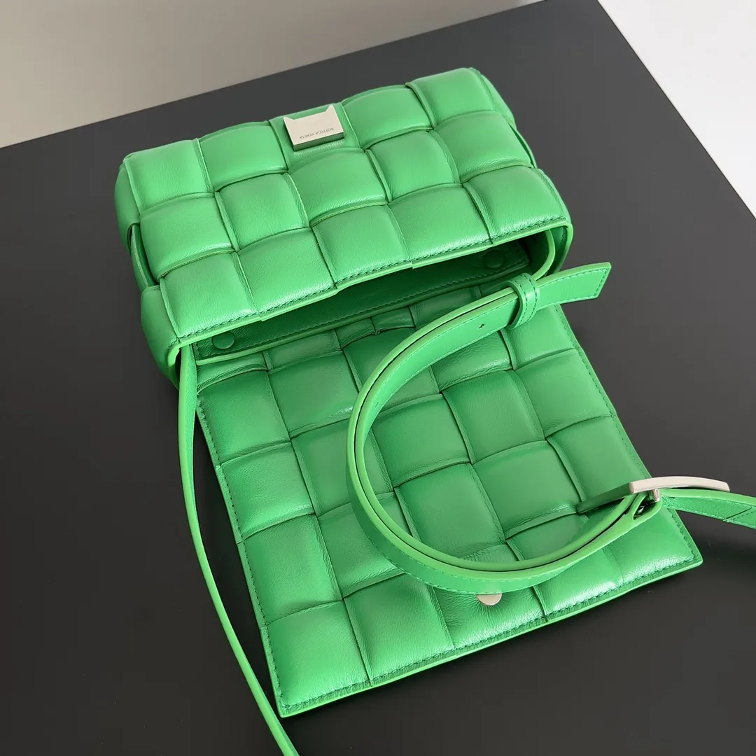 Bottega Veneta Small Padded Cassette Green - Image 3
