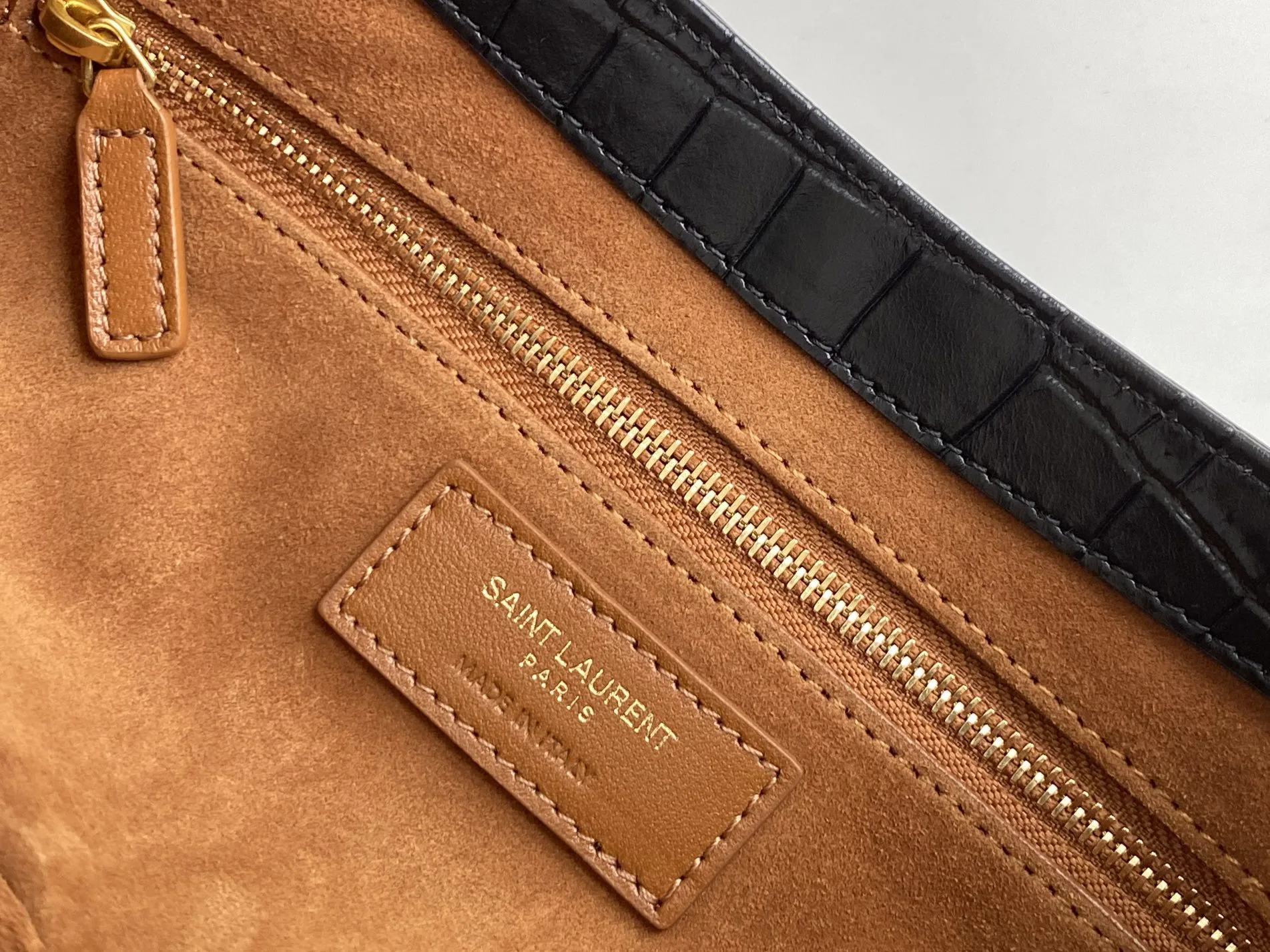 Saint Laurent LE 5 À 7 Hobo Bag Black In Embossed Material / YSL - Image 9