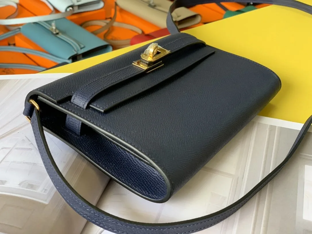 Alternative view of Hermes Kelly Wallet To Go Woc Epsom Blue