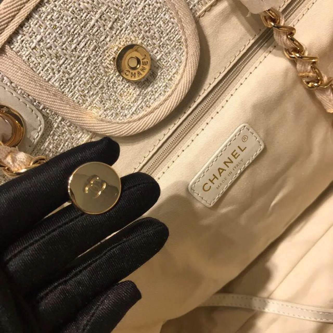 Chanel Deauville Tote Bag / Beige Tweed Canvas Gold Hardware - Image 10