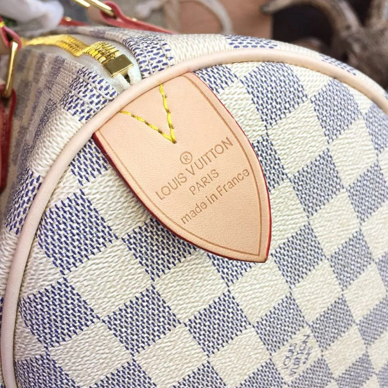 Louis Vuitton Speedy 30 Top Handle Bag / White/ Multicoloured Damier Azur Canvas Gold Hardware - Image 11