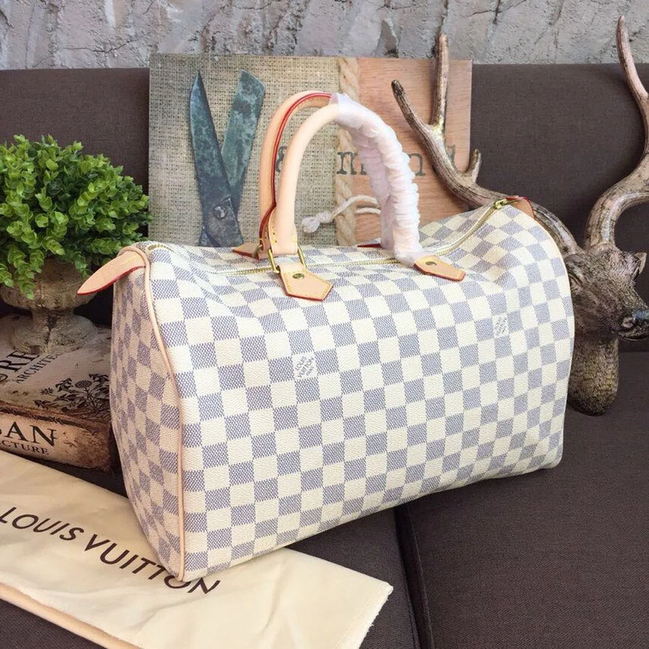 Louis Vuitton Speedy 35 Top Handle Bag / White Damier Azur Canvas Gold Hardware - Image 3
