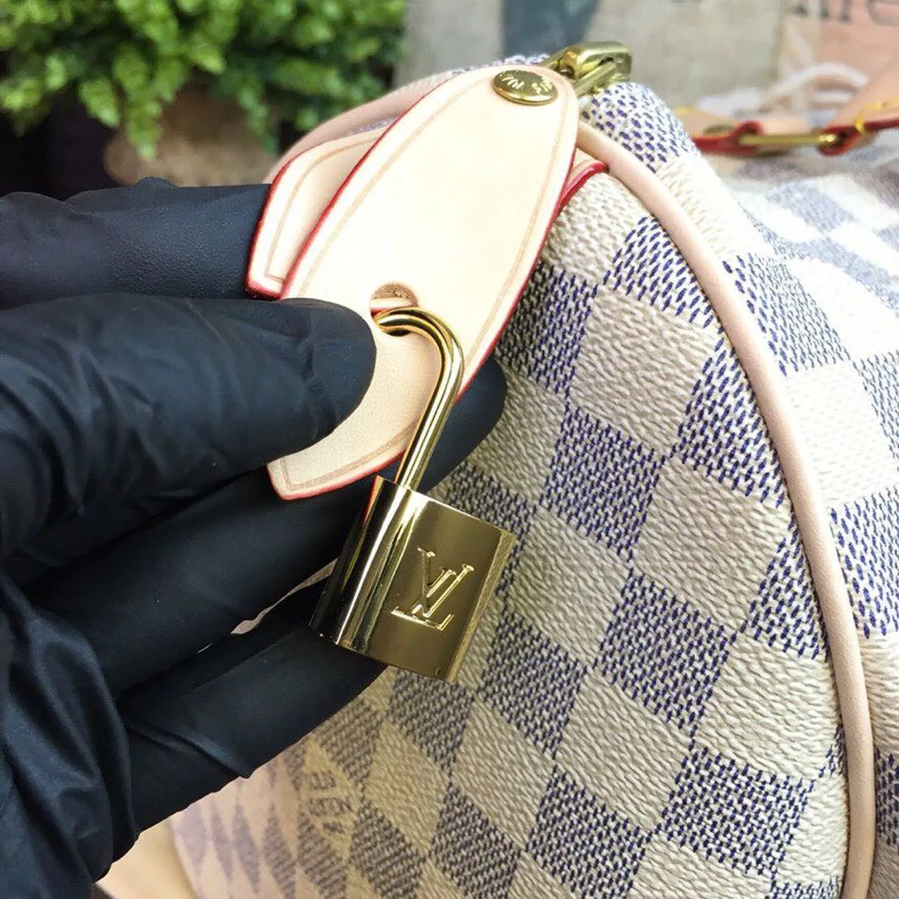 Louis Vuitton Speedy 35 Top Handle Bag / White Damier Azur Canvas Gold Hardware - Image 13