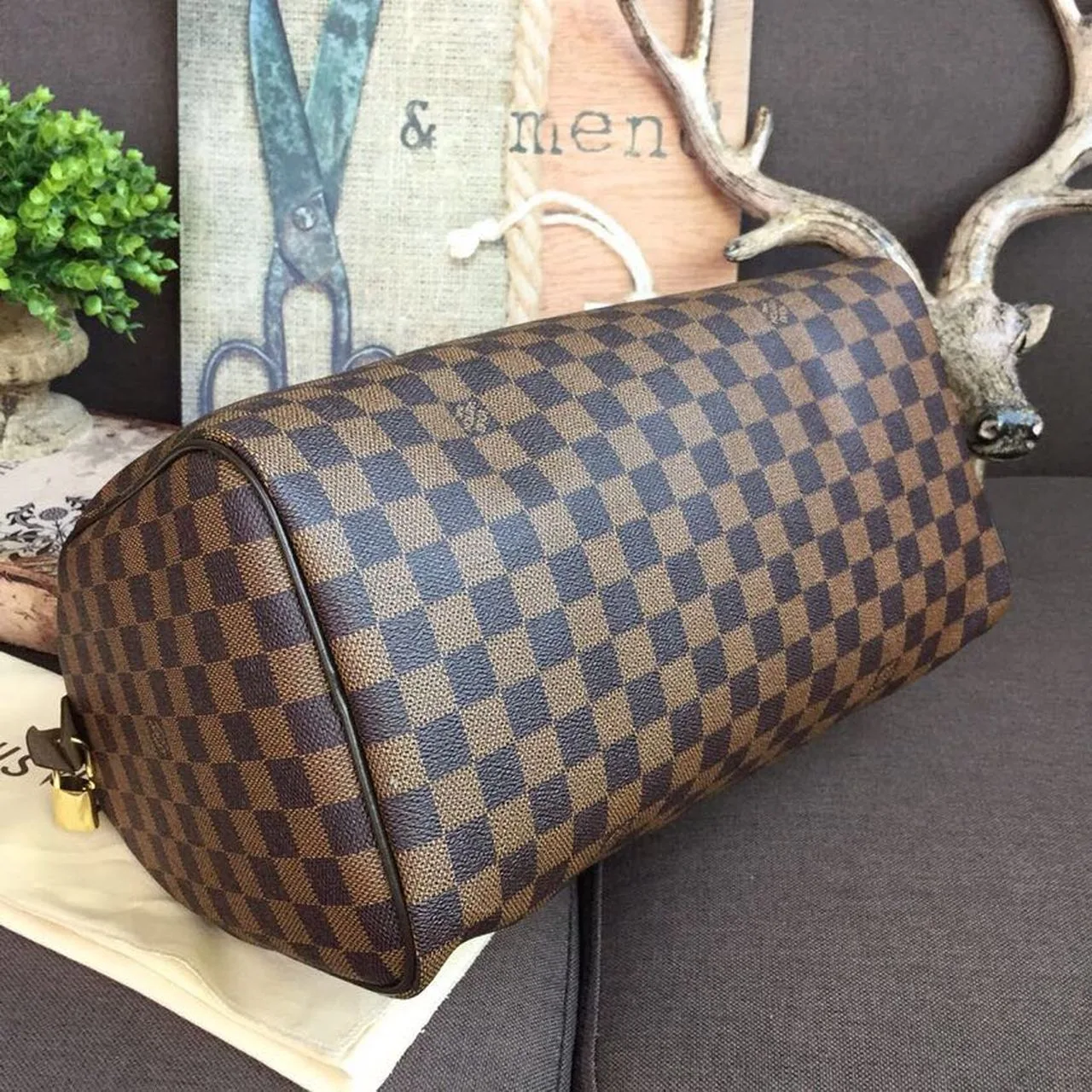 Louis Vuitton Speedy 35 Top Handle Bag / Brown Damier Ebene Canvas Gold Hardware - Image 5
