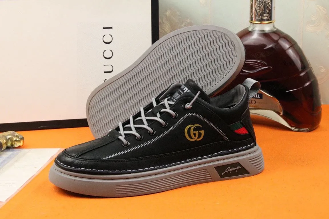 Gucci Men’s Sneakers With Logo GG Gold Web Black - Image 3