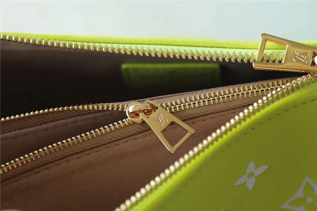 Louis Vuitton Coussin PM Shoulder Bag / Monogram Yellow Gold Hardware - Image 6