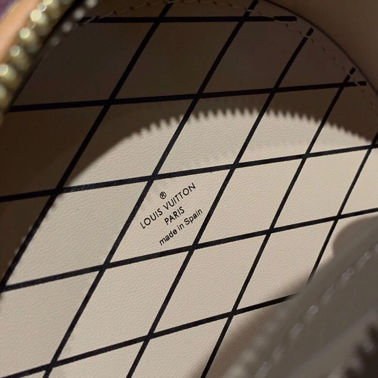 Louis Vuitton Mini Boite Chapeau Monogram Canvas - Image 3