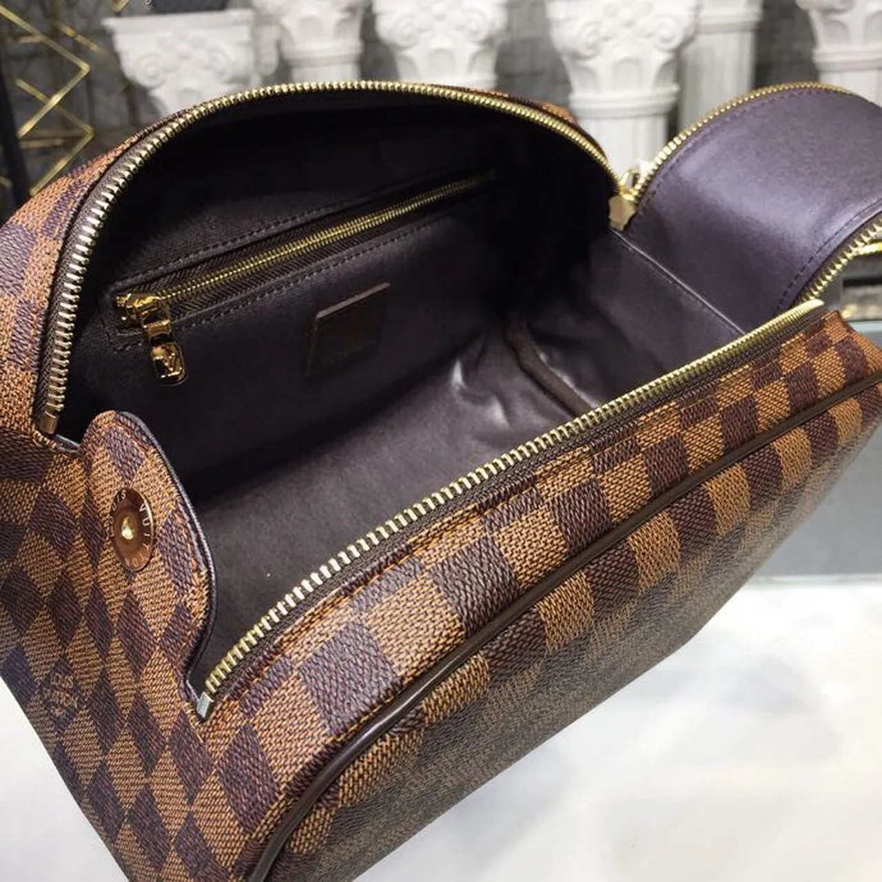 Louis Vuitton King Size Toiletry Damier Ebene Canvas, Travel Bags / LV - Image 6