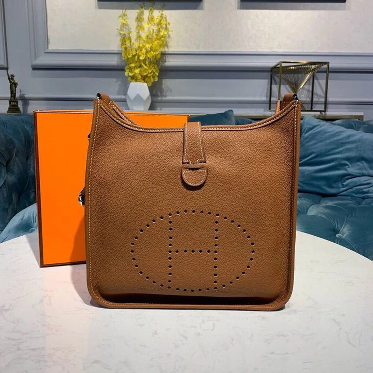 Hermes Evelyne III 29 Bag Brown With Silver-Toned Hardware - Image 5
