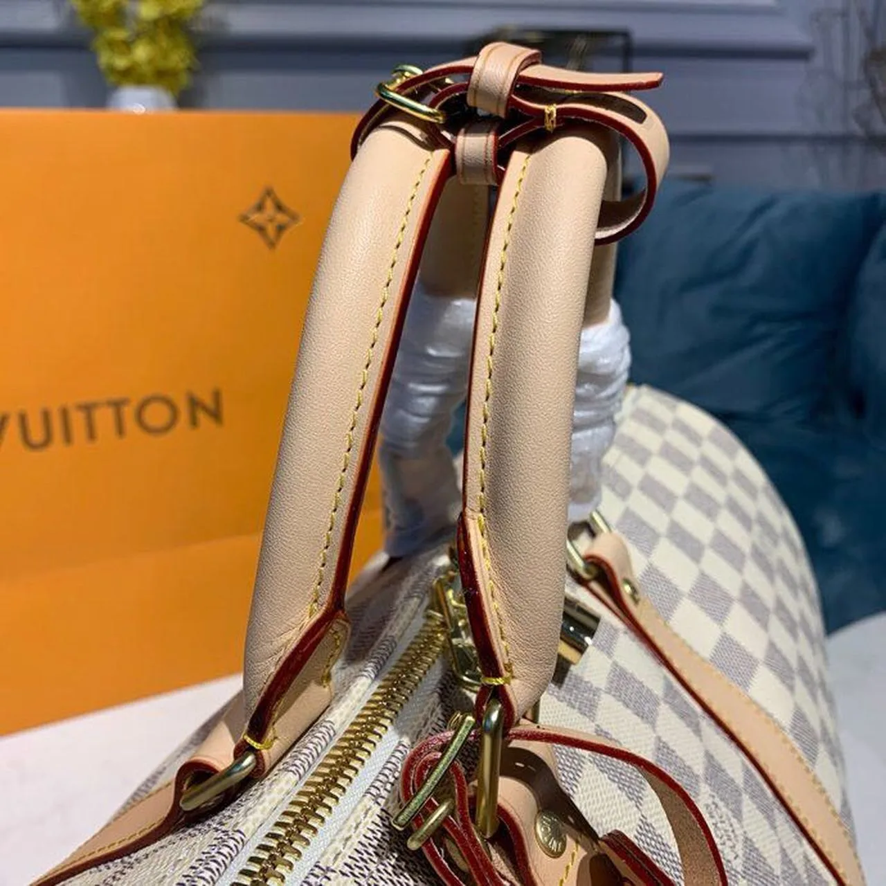 Louis Vuitton Keepall Bandouliere 45 Travel Bag / Damier Azur Gold Hardware - Image 12