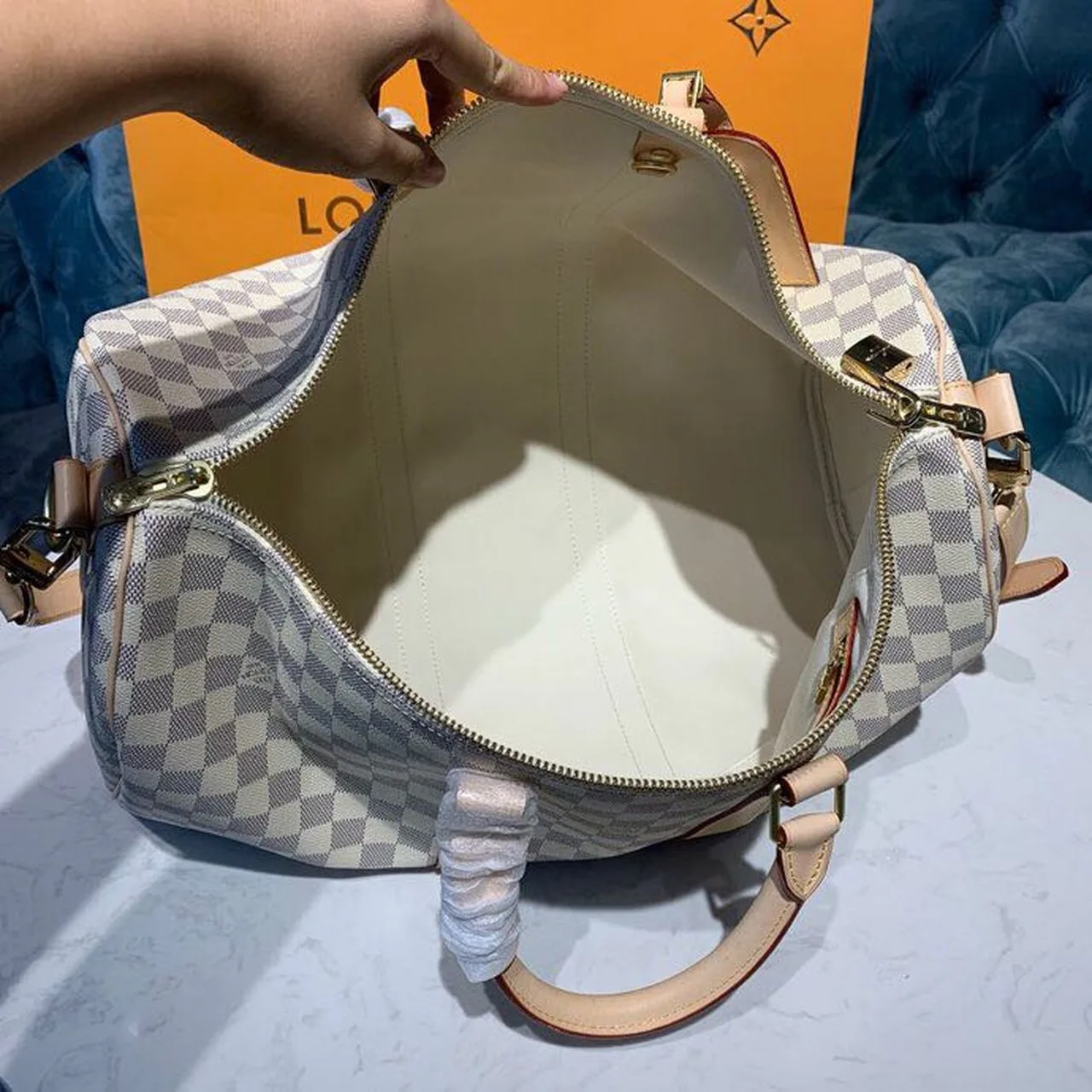 Louis Vuitton Keepall Bandouliere 45 Travel Bag / Damier Azur Gold Hardware - Image 16