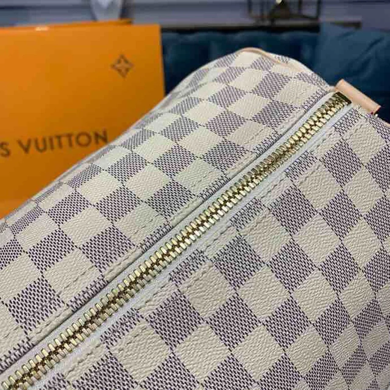 Louis Vuitton Keepall Bandouliere 55 Travel Bag / Damier Azur Gold Hardware - Image 8
