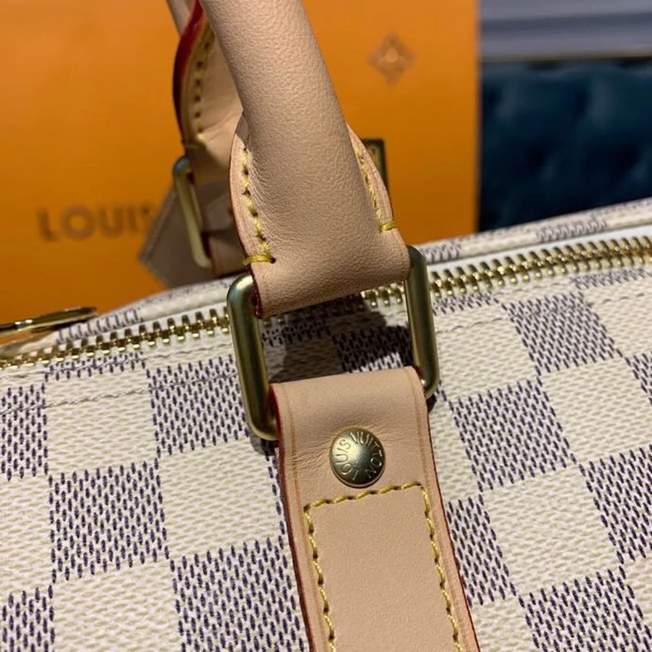 Louis Vuitton Keepall Bandouliere 55 Travel Bag / Damier Azur Gold Hardware - Image 15