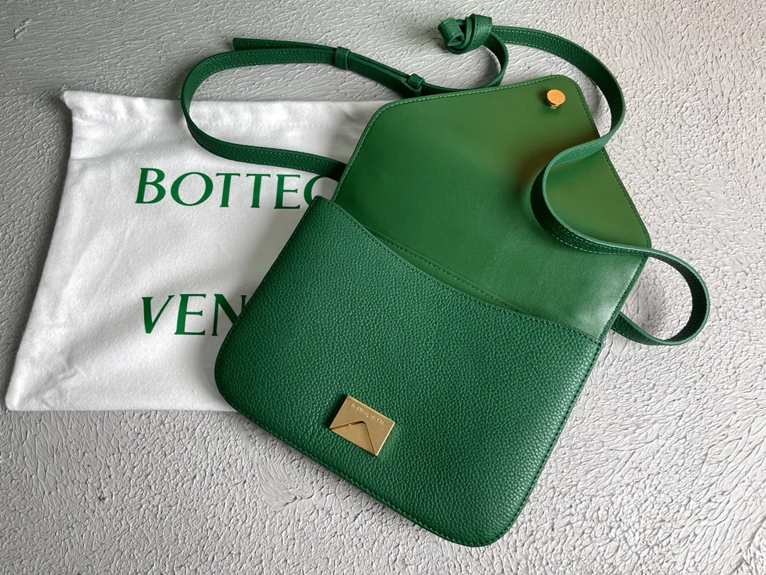 Bottega Veneta Mount Green - Image 3
