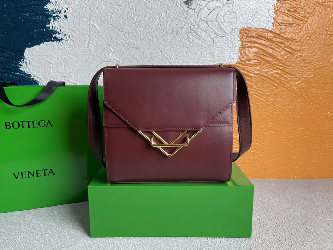 Bottega Veneta Clip