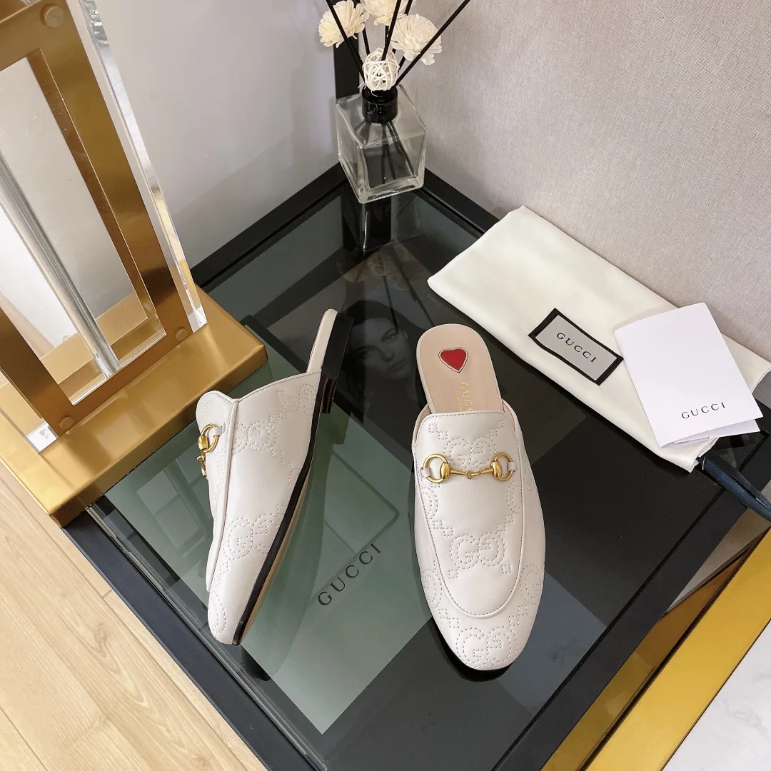 Alternative view of Gucci Women’s GG Matelasse Princetown Slipper White