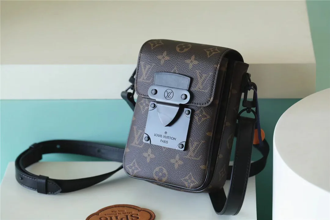 Louis Vuitton S-Lock