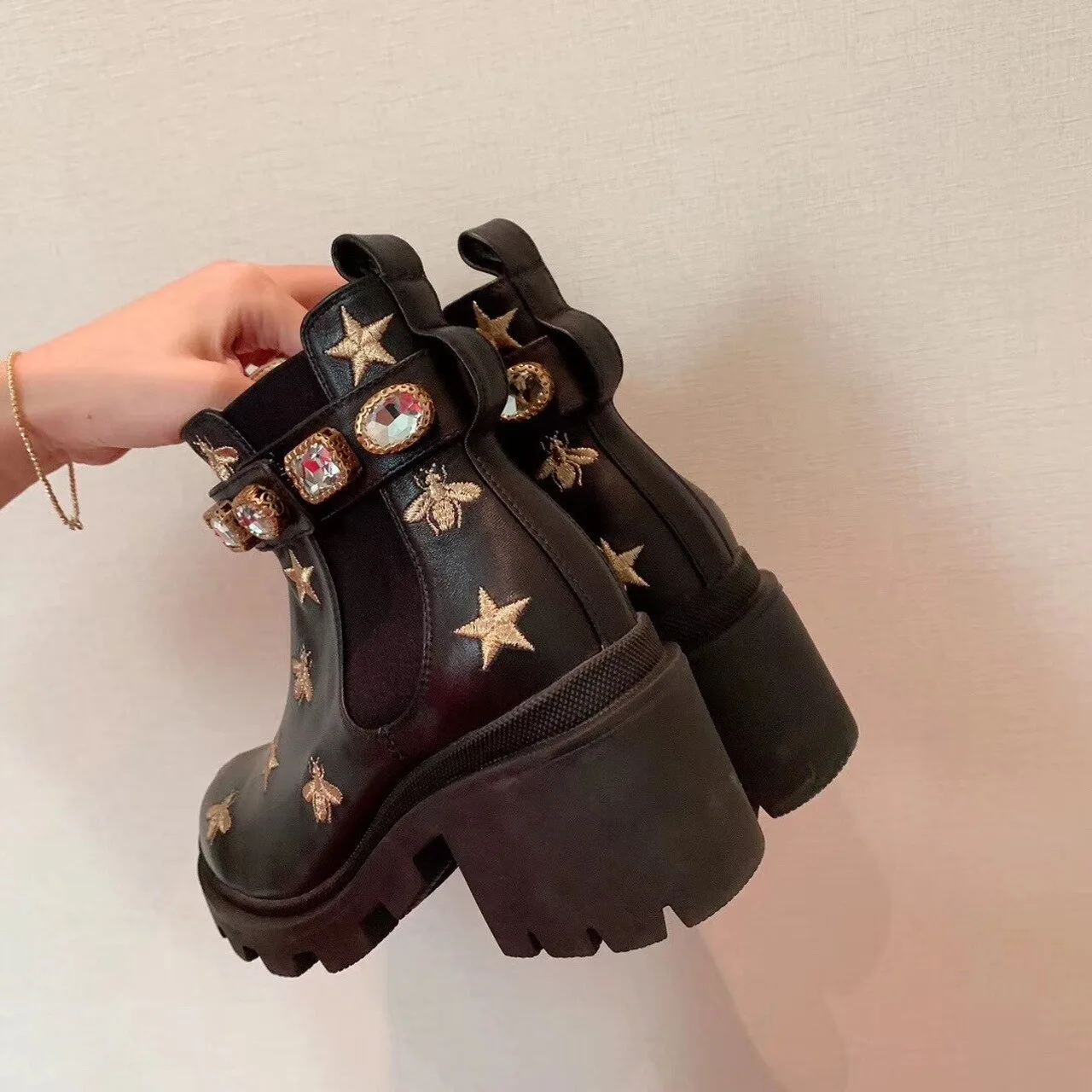 Gucci Star And Bee Embroidered Trip Ankle Boots Black - Image 7