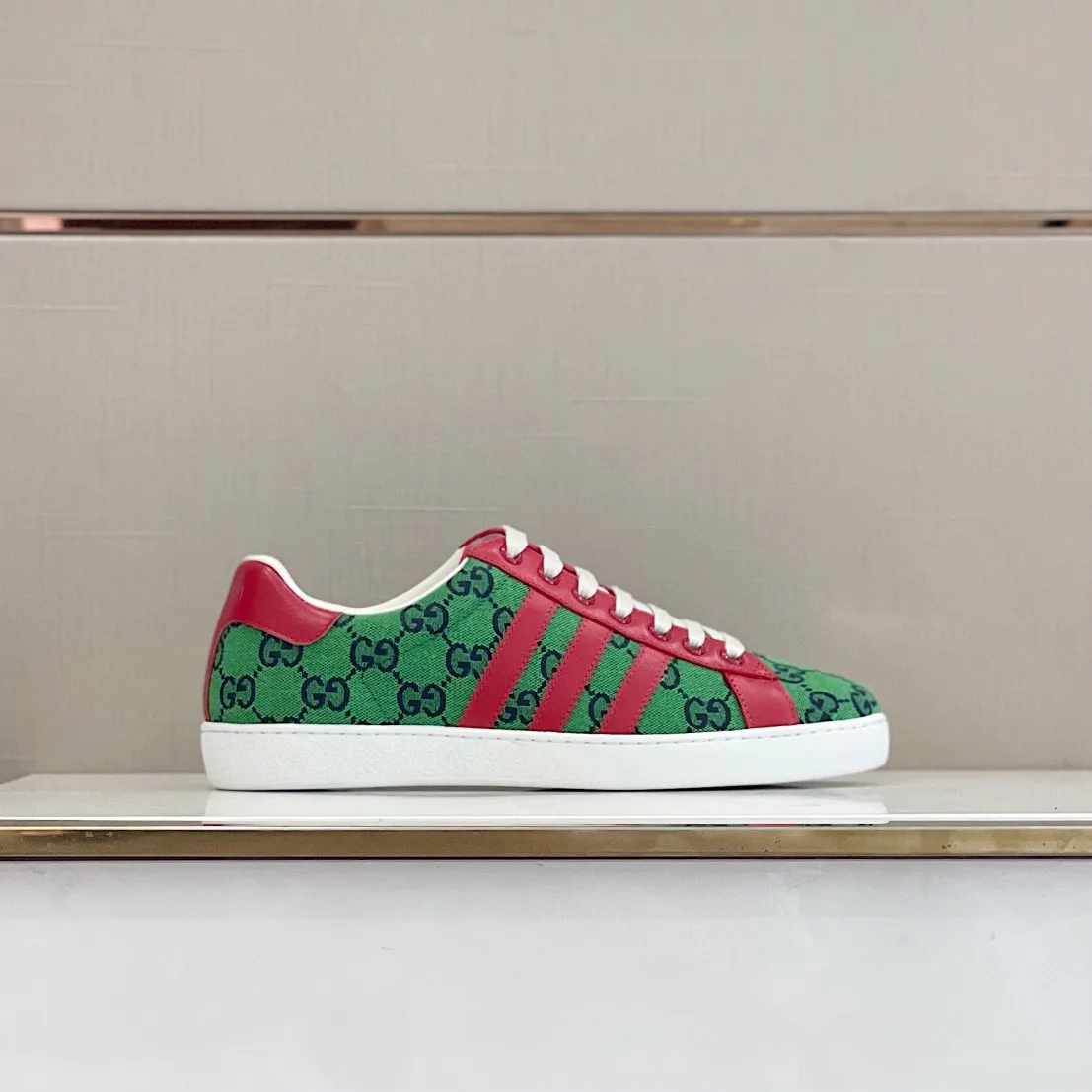 Gucci x Adidas Men’s GG Sneakers Green Red - Image 5