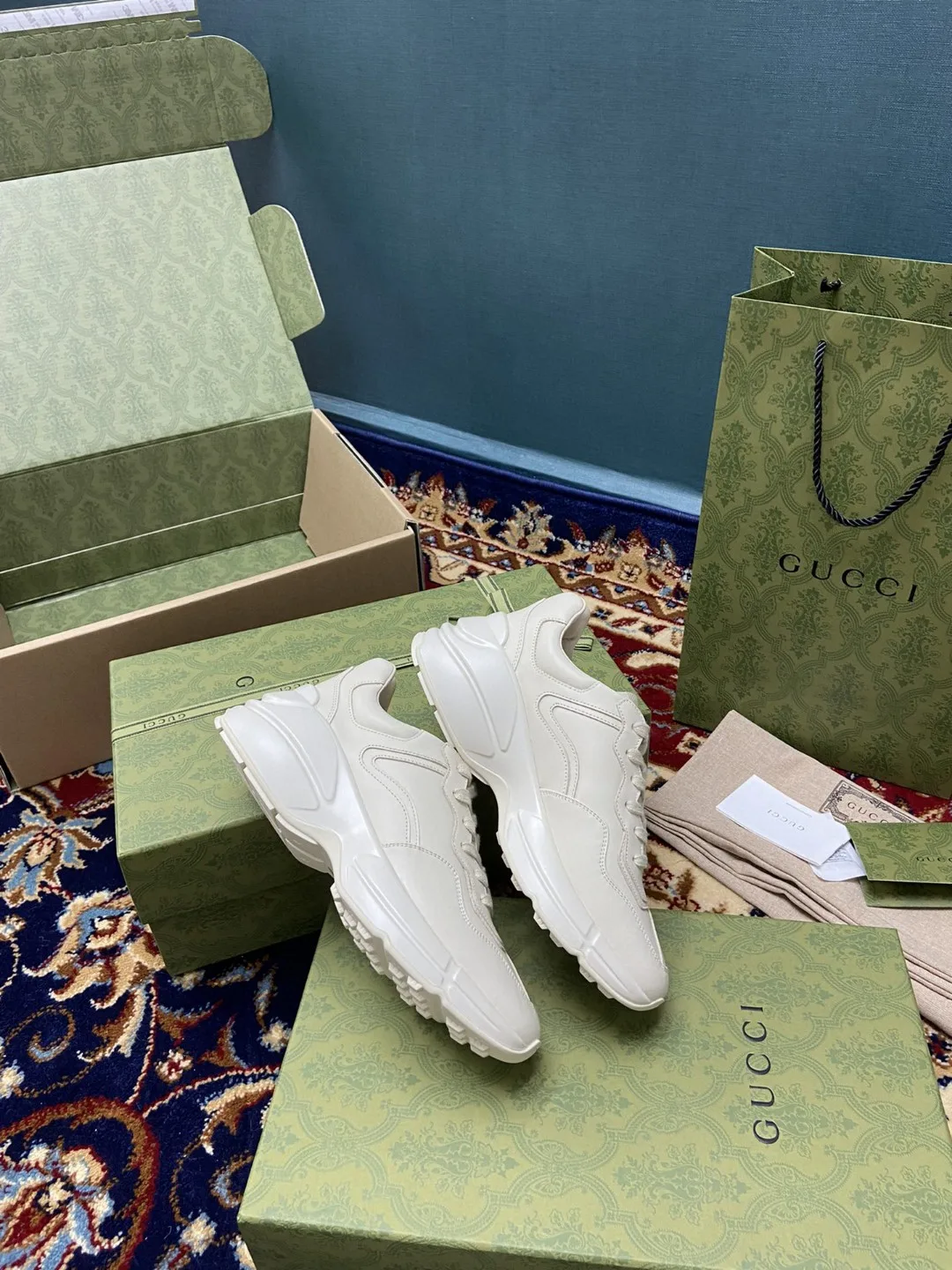 Gucci Rhyton Sneaker Beige 0G2R0 - Image 5