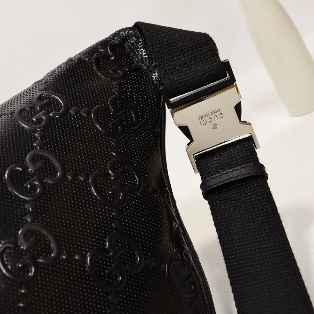 Gucci Embossed Belt Bag Black / - Image 10