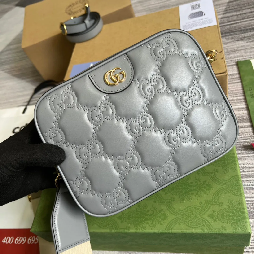 Alternative view of Gucci Matelasse Shoulder Bag Grey