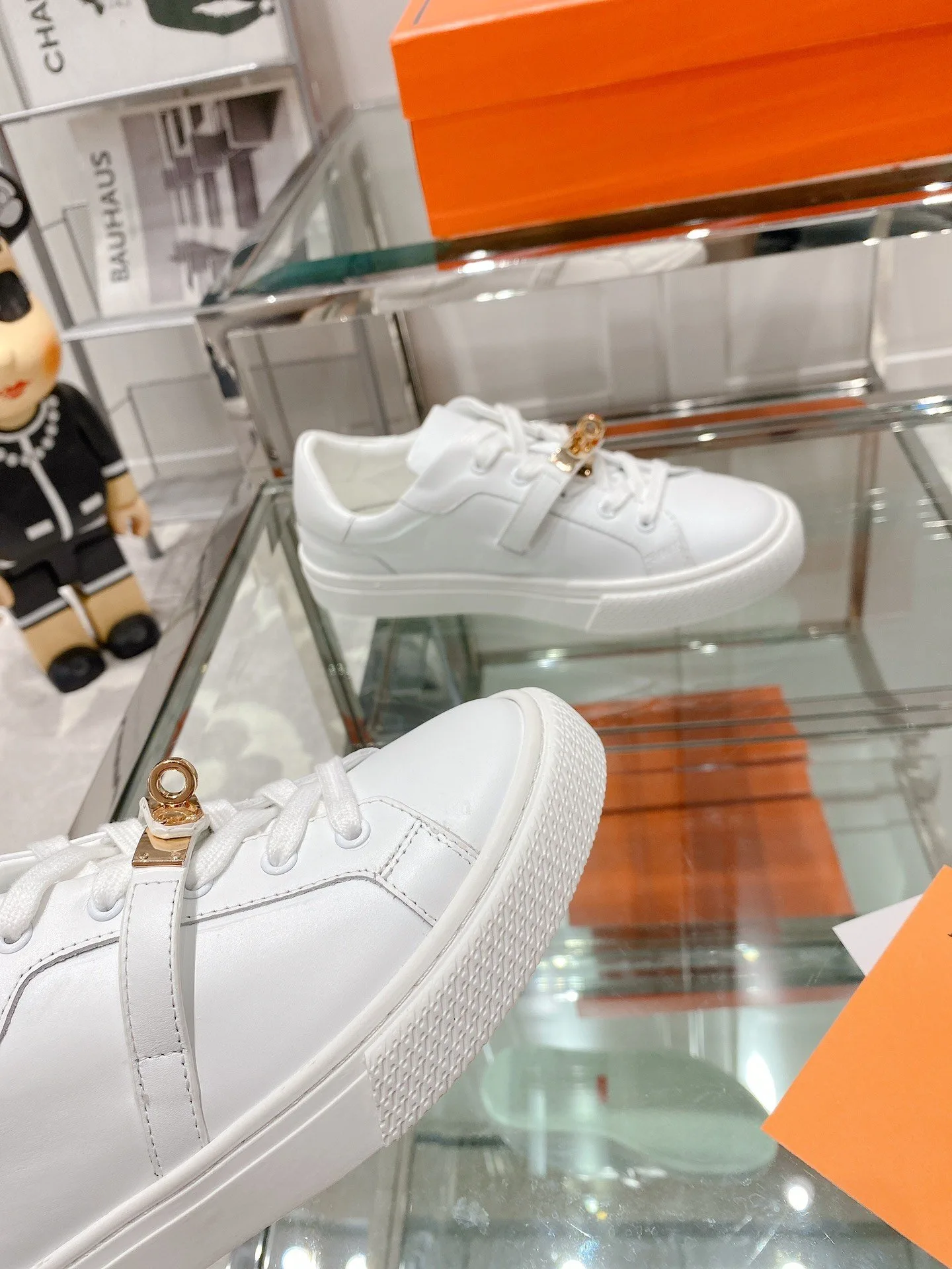 Hermes Day Sneaker White - Image 9
