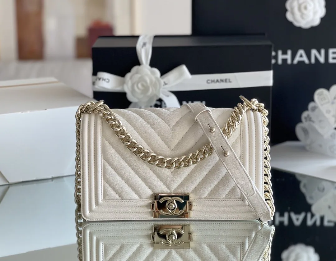 Chanel Small Flap Bag Black / - Image 7