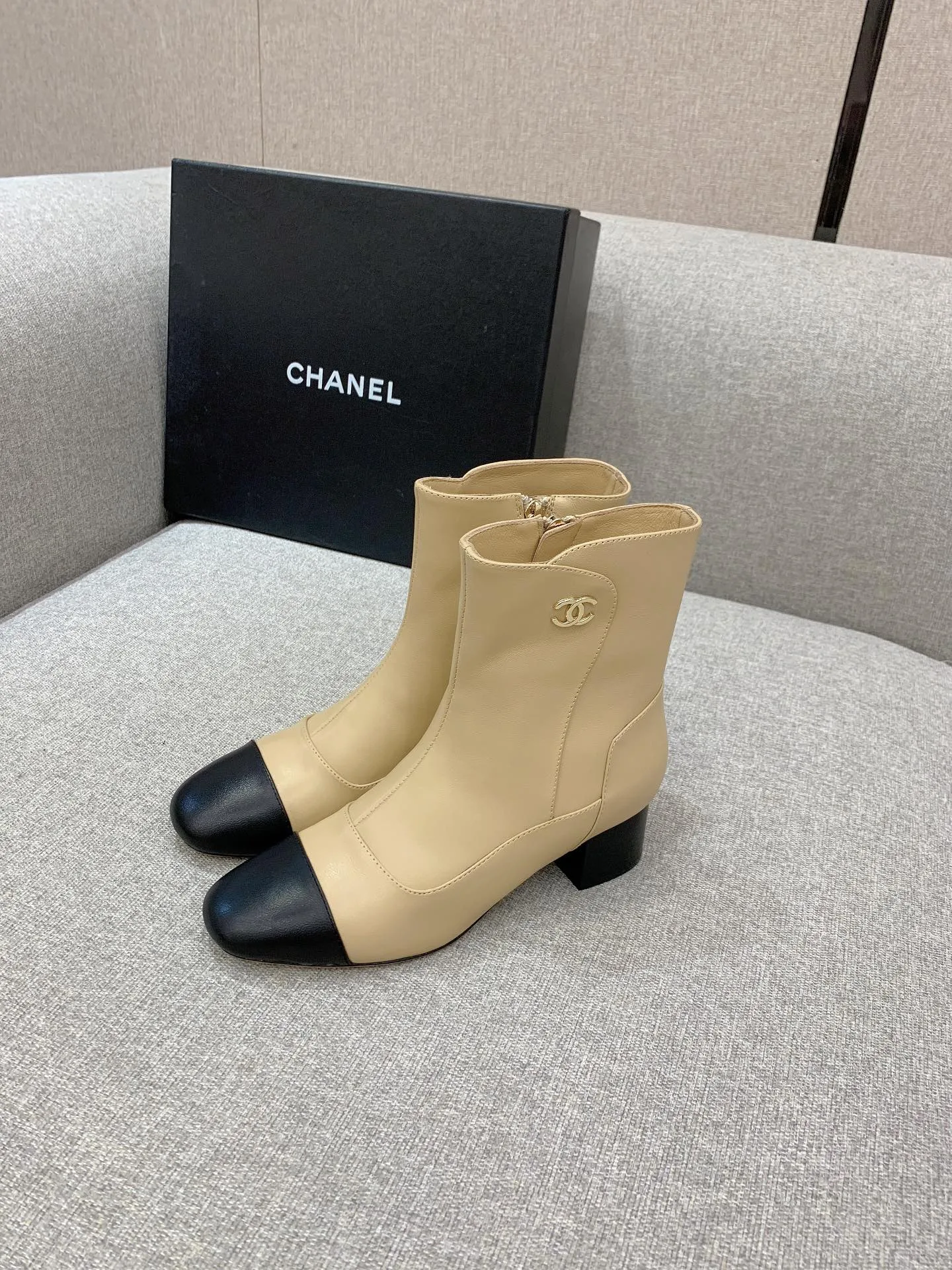 Chanel Ankle Boots White / - Image 7