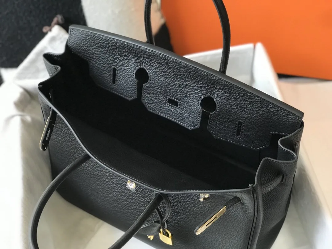 Hermes Birkin Top Handle Bag / Brown Gold Hardware - Image 4
