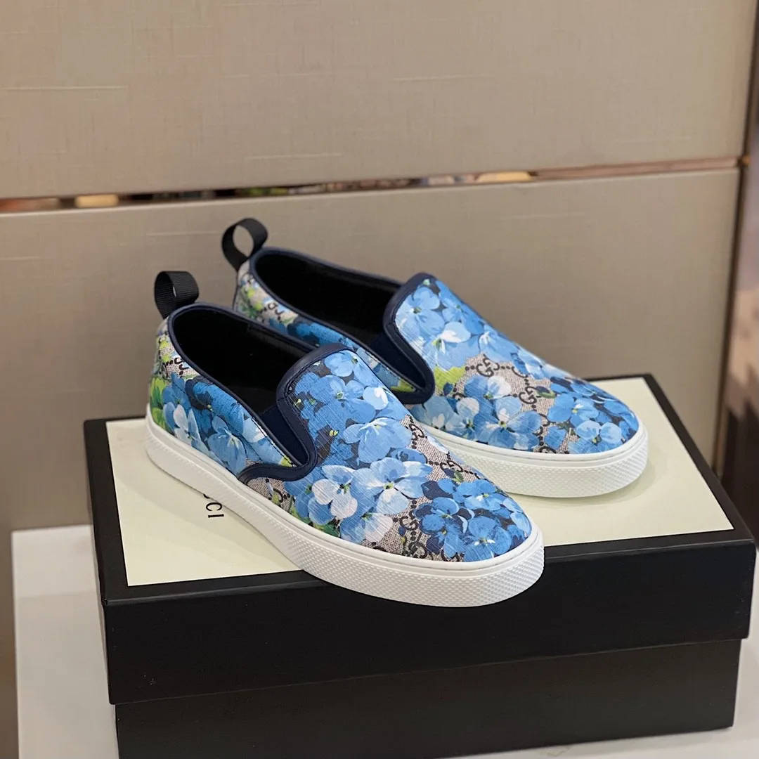 Alternative view of Gucci Men’s GG Supreme Canvas Slip-On Blue Flowers