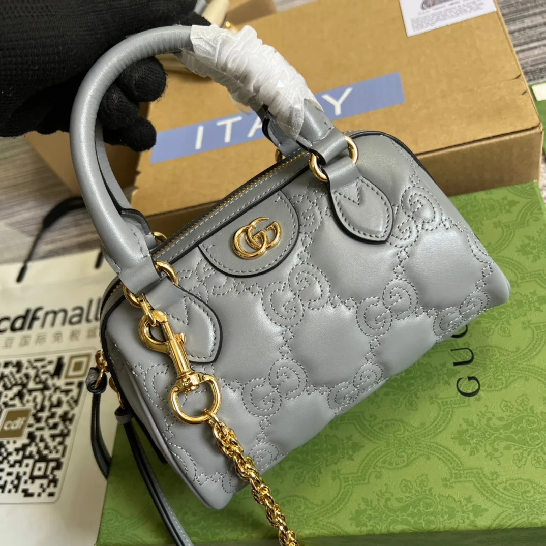 Gucci Matelasse Top Handle Bag Grey - Image 4