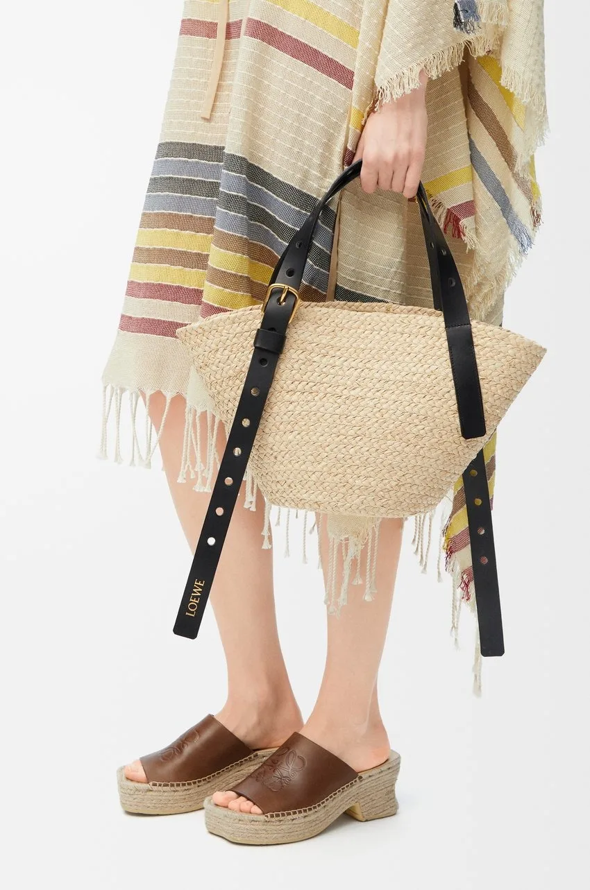 Alternative view of Loewe Small Punch Hole Basket Raffia Natural / - A223BBPX01