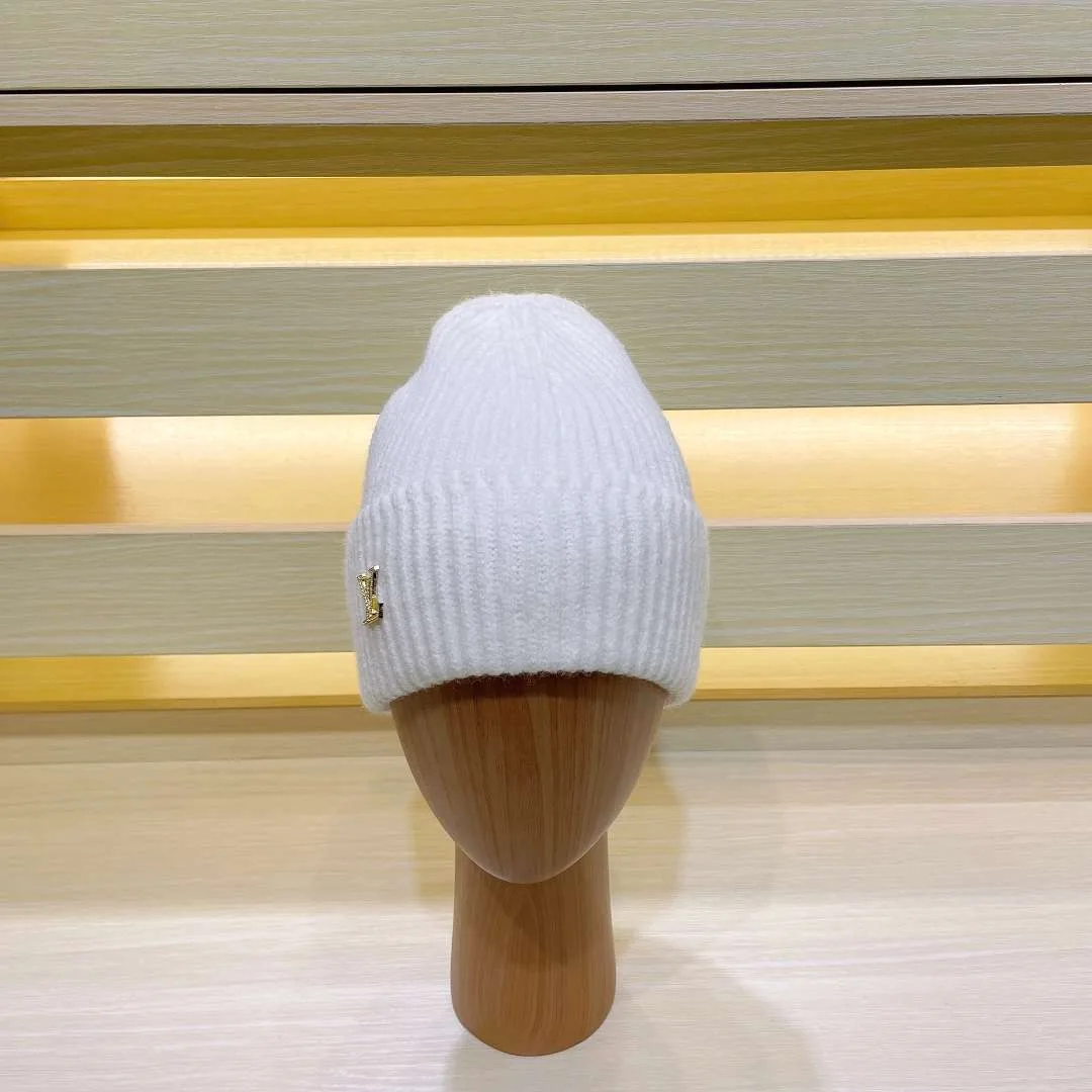 Louis Vuitton Ahead Beanie White - Image 5