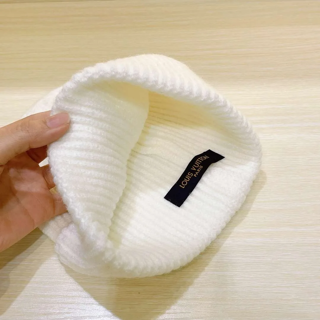 Louis Vuitton Ahead Beanie White - Image 4