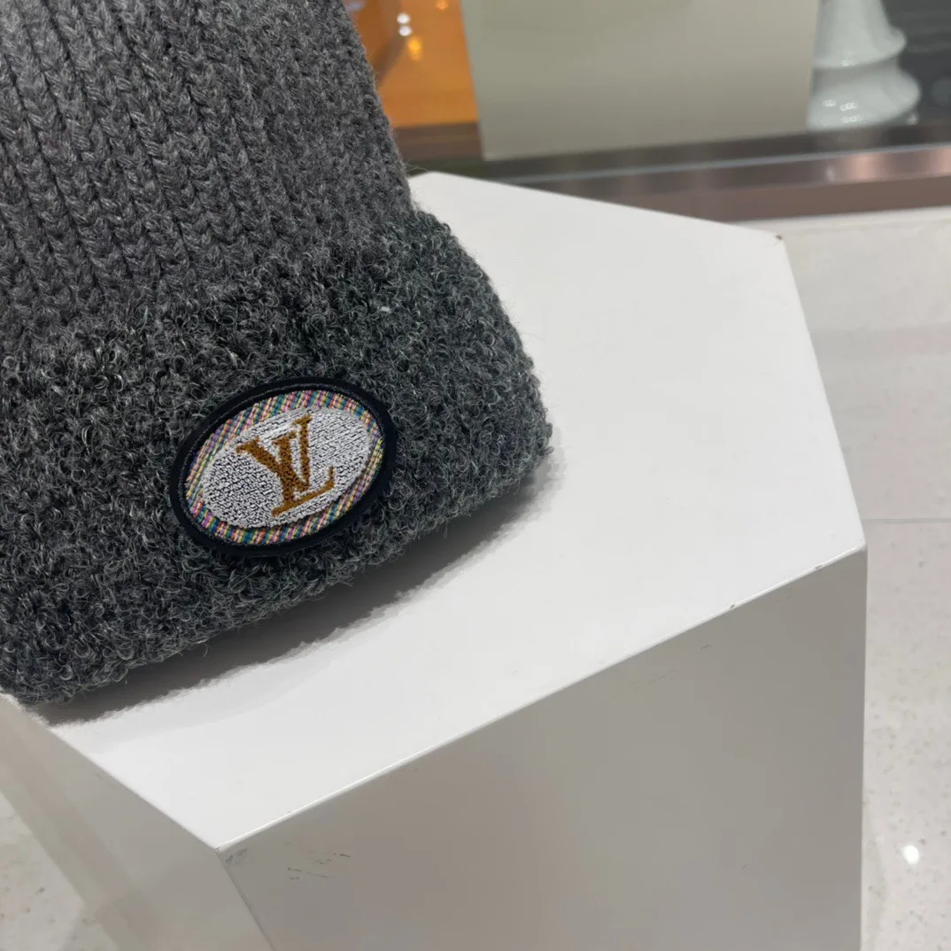 Louis Vuitton Ahead Beanie Grey - Image 4