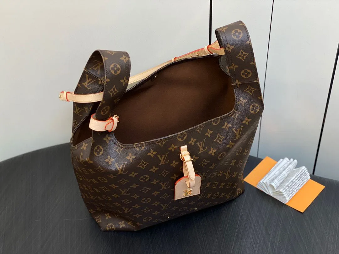 Alternative view of Louis Vuitton Atlantis GM Brown /