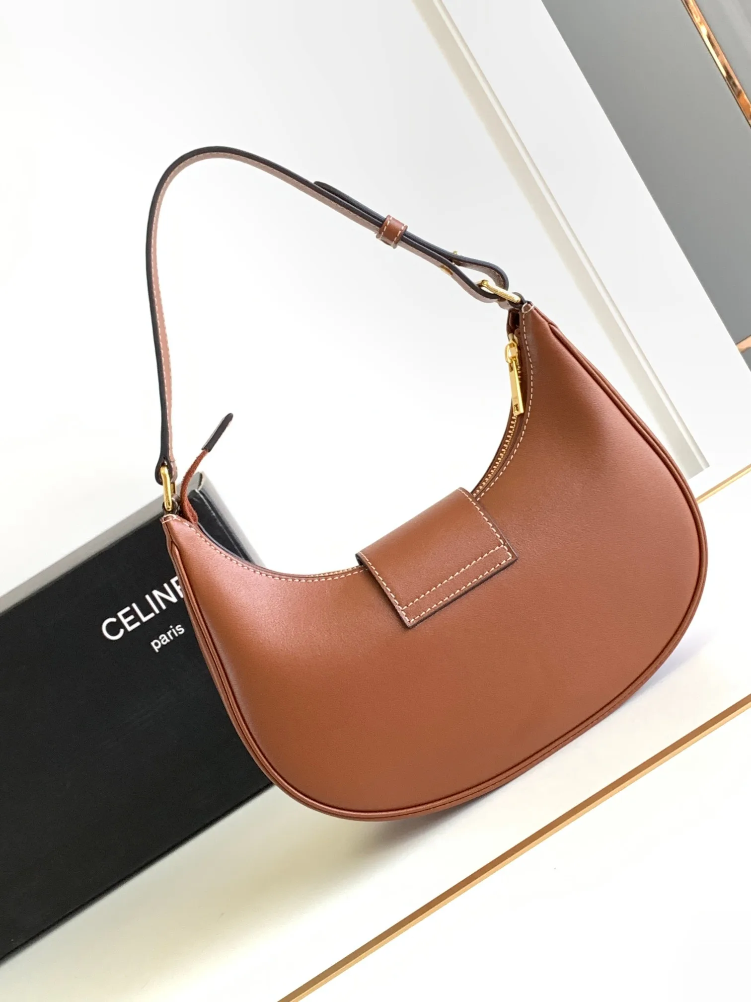 Celine Ava Triomphe Soft Bag Brown / .04LU - Image 8