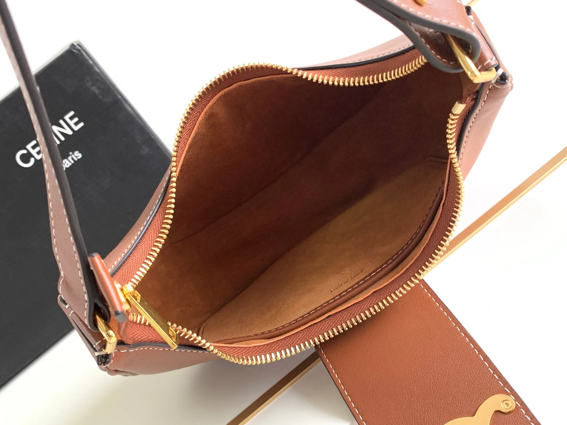 Celine Ava Triomphe Soft Bag Brown / .04LU - Image 3