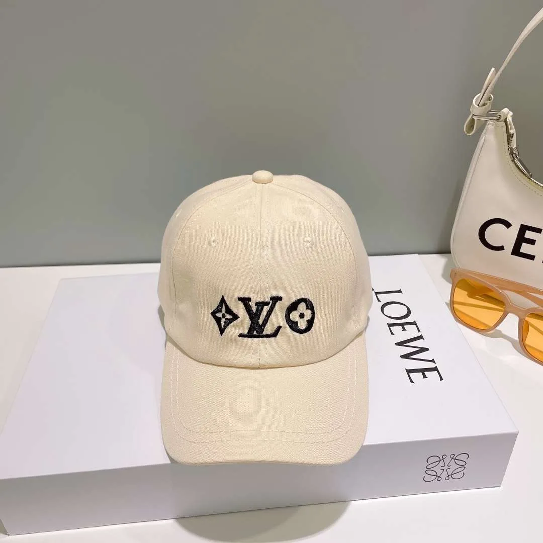 Louis Vuitton Baseball Cap Cream - Image 4
