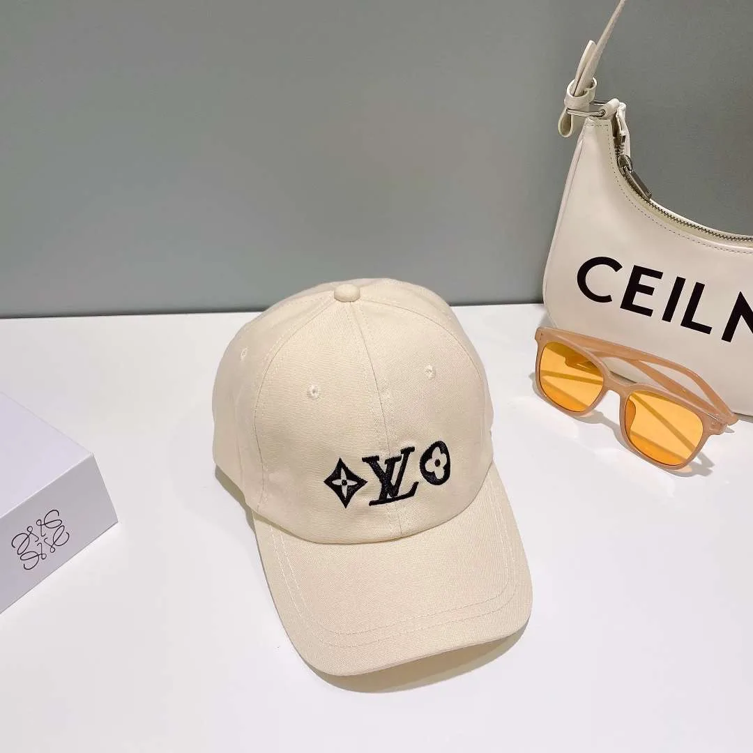 Louis Vuitton Baseball Cap Cream - Image 5
