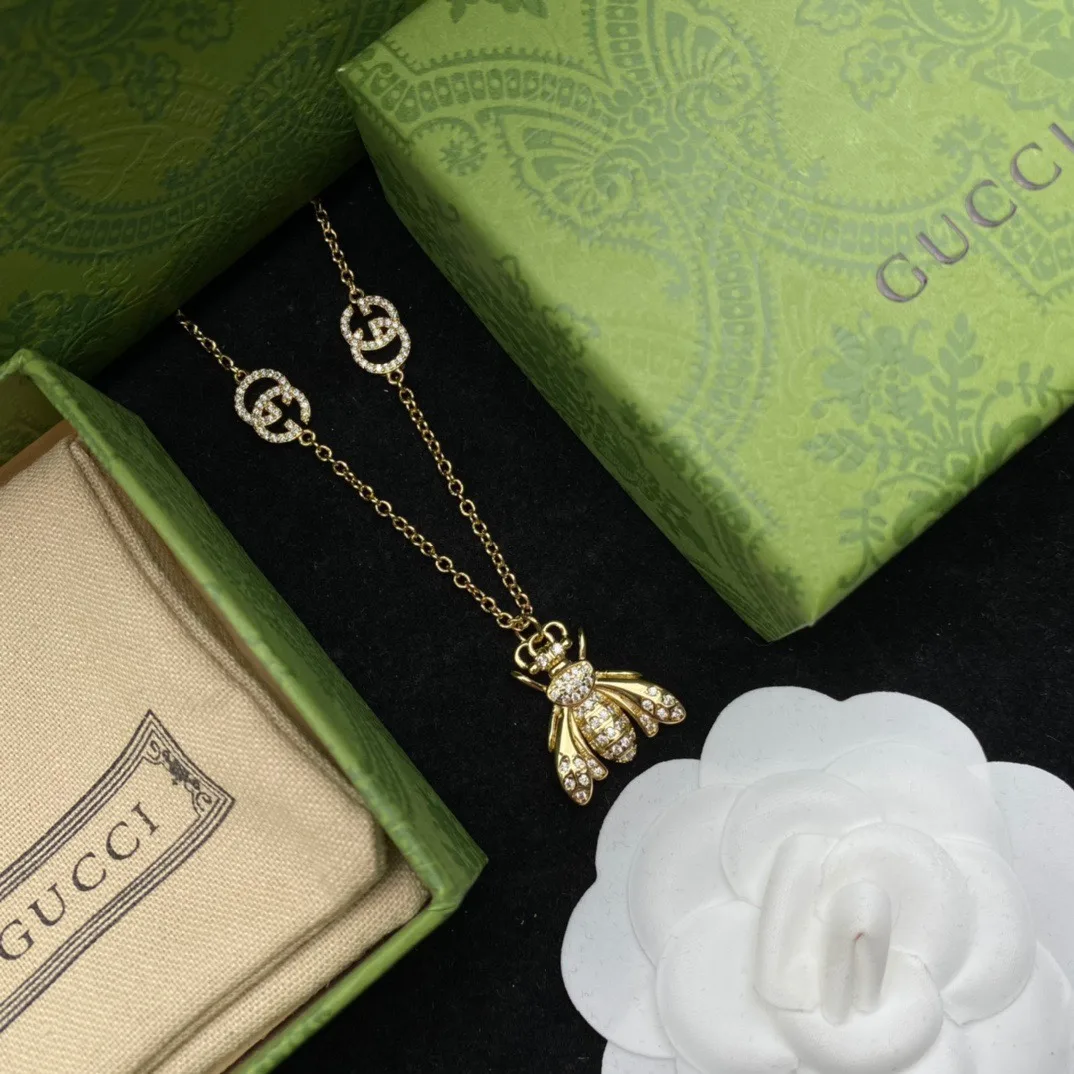 Bee Necklace Gold - Image 7