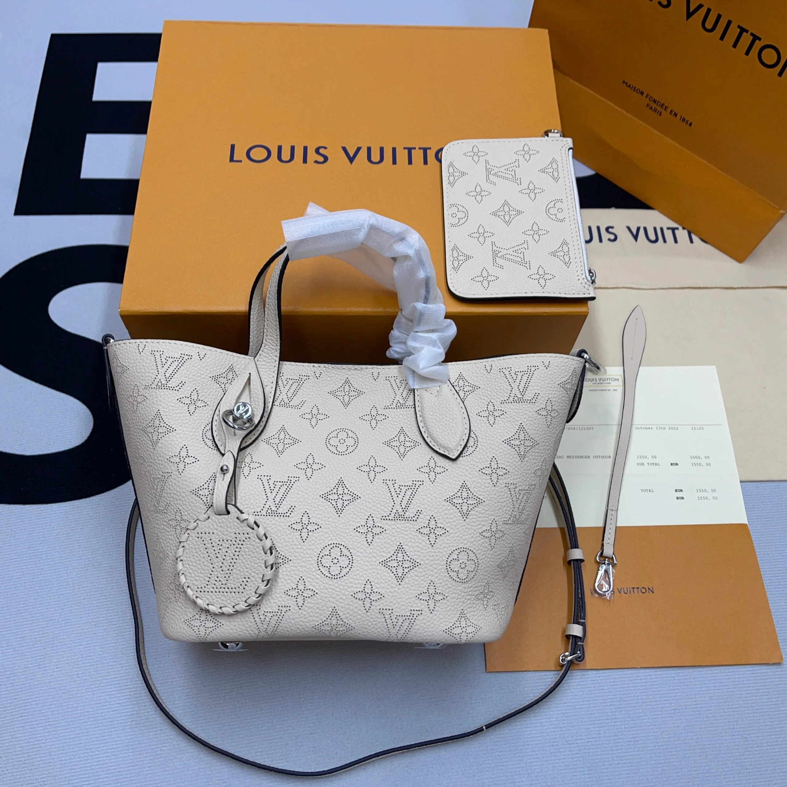 Louis Vuitton Loop Blossom PM White / - Image 4
