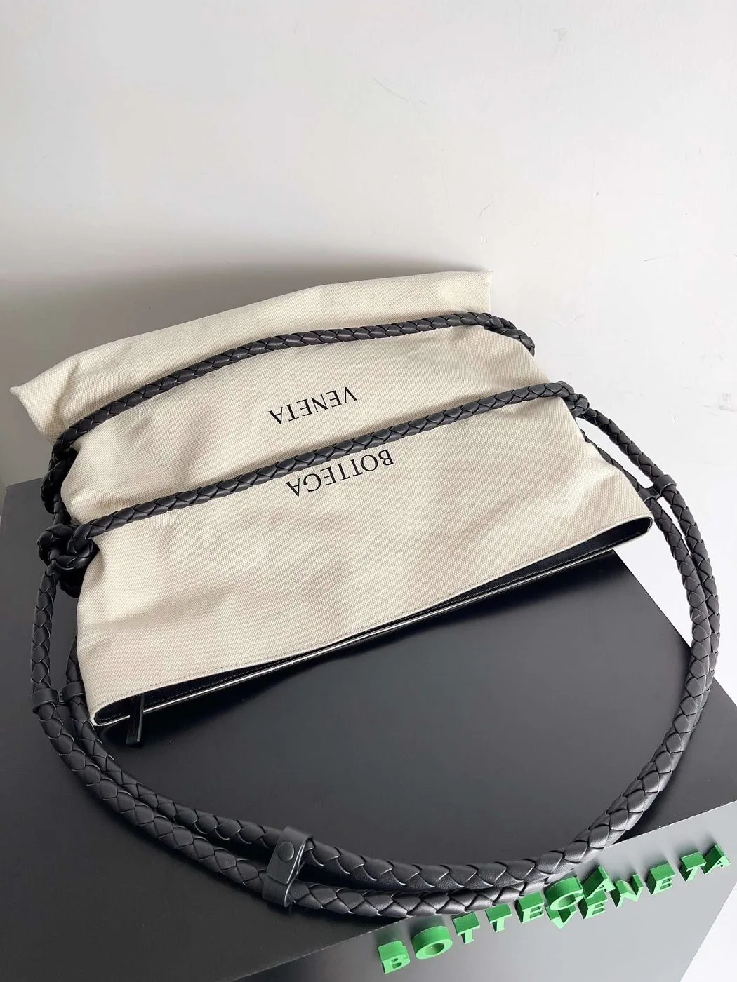 Bottega Veneta Quadronno Shoulder Bag Cream / - Image 4