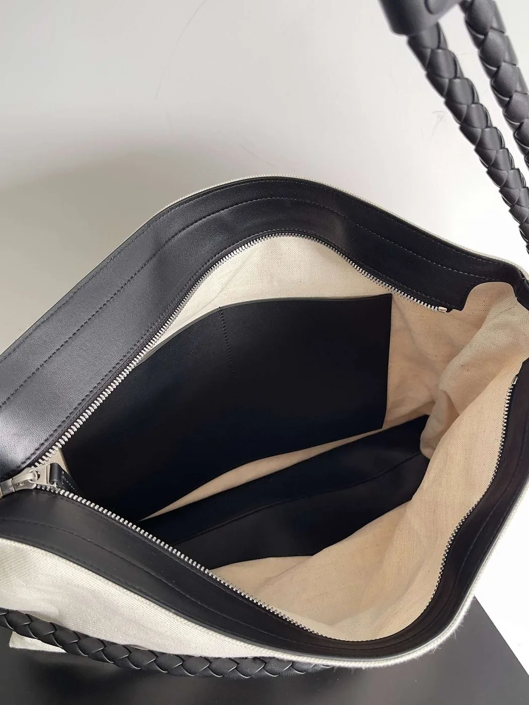 Alternative view of Bottega Veneta Quadronno Shoulder Bag Cream /